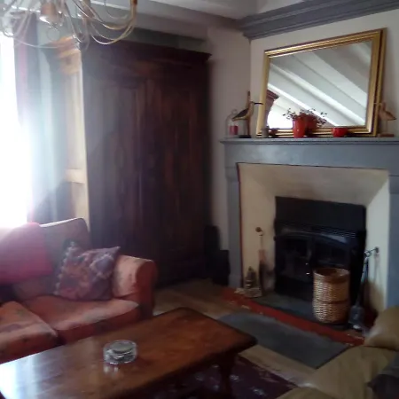 Les Volets Bleus Holiday home