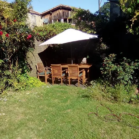Holiday home Les Volets Bleus