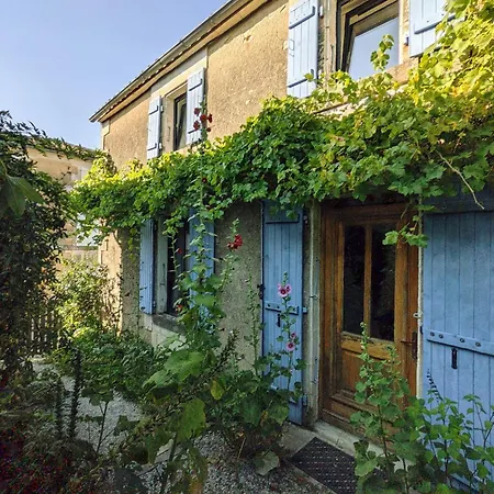Les Volets Bleus Holiday home Arcais