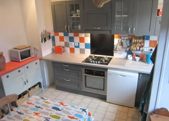 Les Volets Bleus Holiday home *